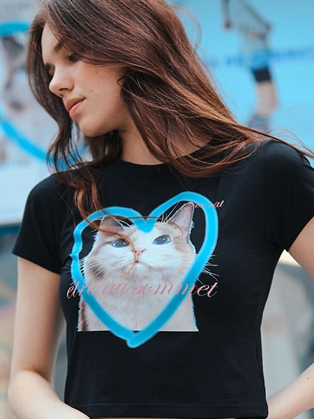 Lettering Deep V-Neck Sweatshirt (Black) | 겟몰 쇼핑몰솔루션 디자인 파이브3